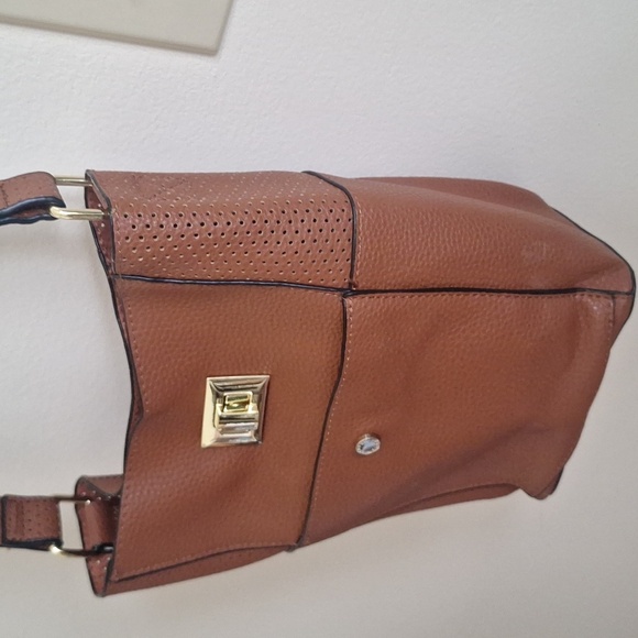Steve Madden Brown Crossbody Bucket Bag - Picture 7 of 15